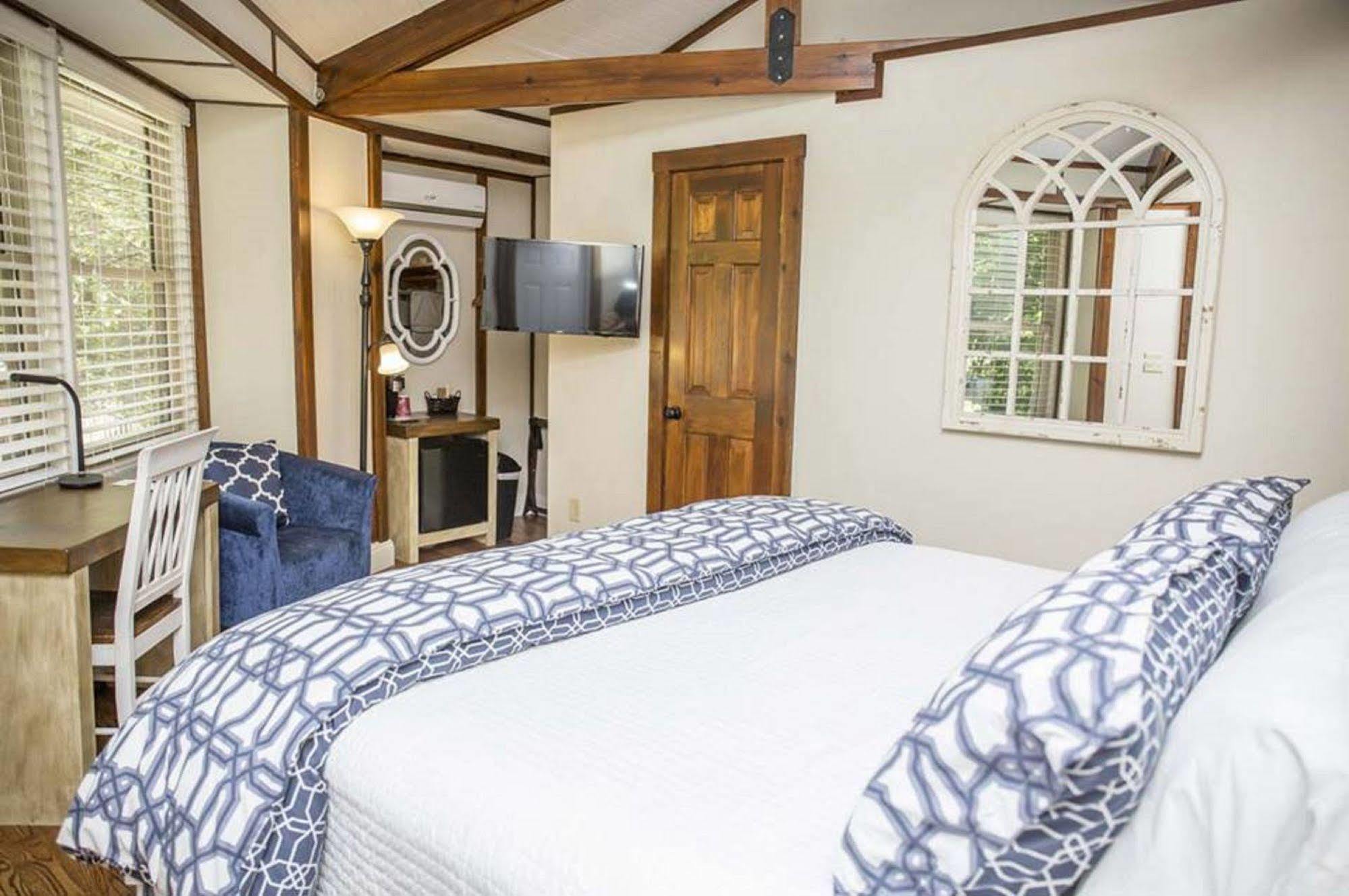 Brook Trout Inn Sapphire Luaran gambar