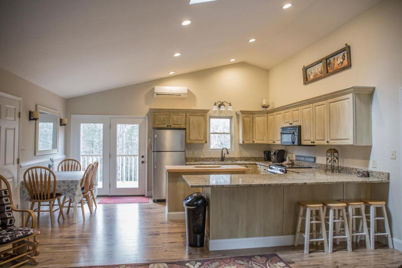 Brook Trout Inn Sapphire Luaran gambar