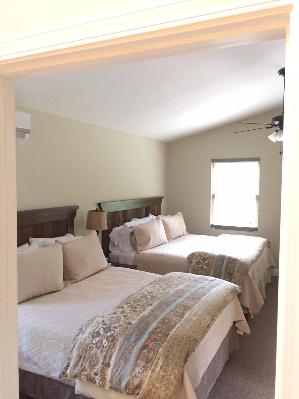 Brook Trout Inn Sapphire Luaran gambar