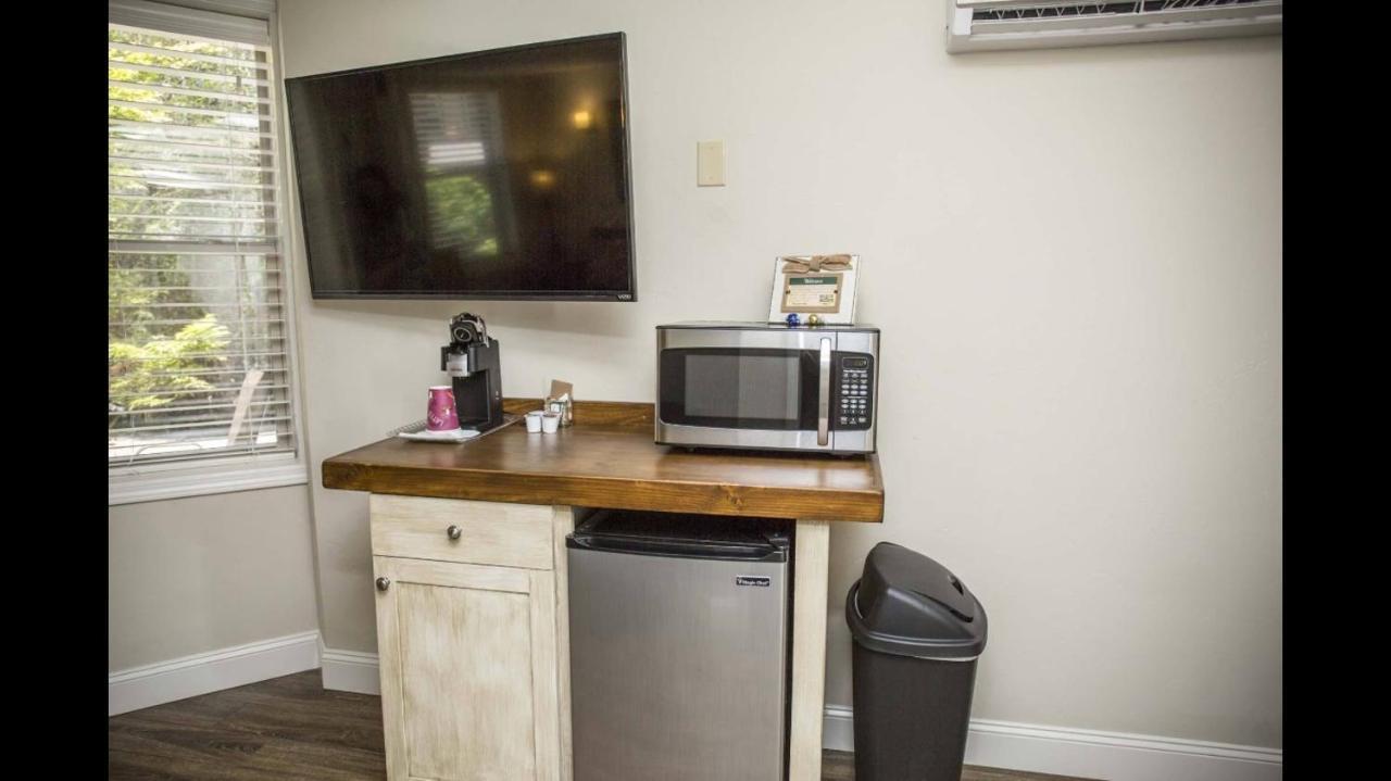Brook Trout Inn Sapphire Luaran gambar